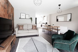 Apartment | Living area