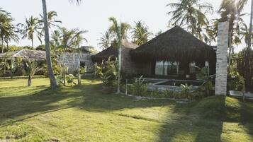 BangalÎ Paru | SÀngtillbehör av högsta kvalitet, bÀddmadrasser och minibar