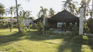 Bangalô Paru | 高档床上用品、加厚床垫、迷你吧、客房内保险箱