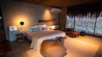 Bangalô Paru | Premium bedding, pillowtop beds, minibar, in-room safe