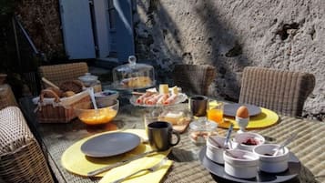 Desayuno continental incluido todos los días
