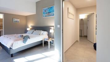 Suite | Individually decorated, individually furnished, soundproofing