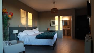Tilleul | Individually decorated, individually furnished, soundproofing