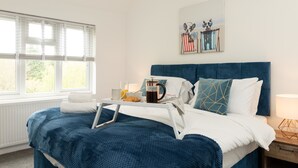 3 bedrooms, desk, laptop workspace, blackout curtains - Harborne Park Road (Birmingham)
