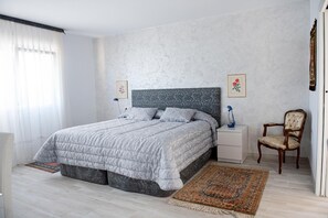 Individualmente mobiliados, camas extras/dobráveis (sobretaxa)