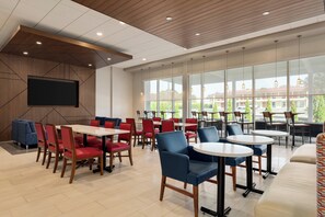 Desayuno buffet incluido todos los días