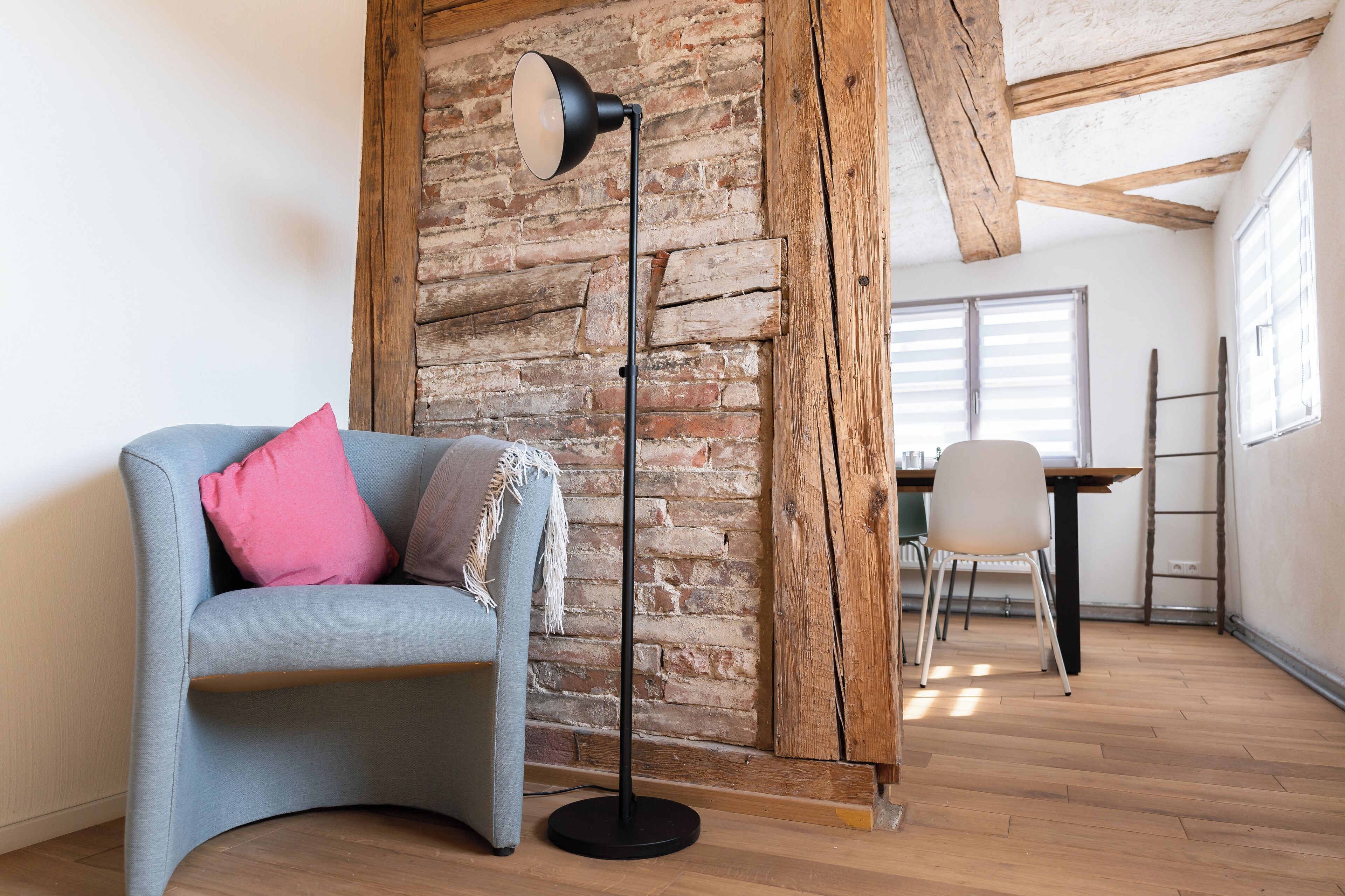 1 bedroom, hypo-allergenic bedding, desk, soundproofing