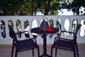 Terrace/patio - Sundown Beach Villa (Mahé Island)