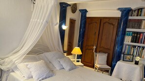 Phòng phong cách cổ điển | 2 phòng ngủ, bàn ủi/dụng cụ ủi quần áo 