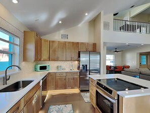 House (4 Bedrooms) | Property amenity