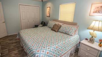 House, 2 Bedrooms | 2 bedrooms, individually decorated, individually furnished, free WiFi