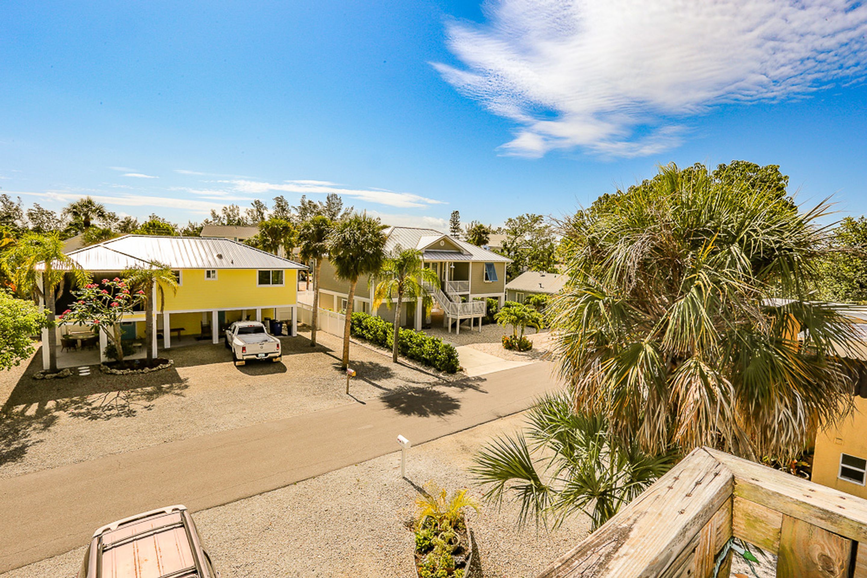 House, 6 Bedrooms | Balcony