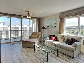 Condo, 2 Bedrooms (0 - No Pets Allowed) | Living area