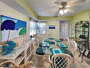Condo, 2 Bedrooms (0 - No Pets Allowed) | Dining