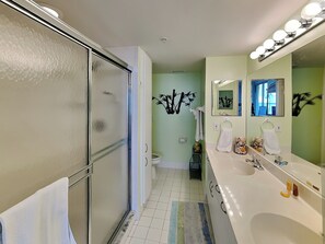 Appart'hôtel, 2 chambres (0 - No Pets Allowed) | Salle de bain