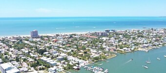 8297 Estero
