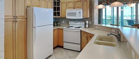 Condo (2 Bedrooms) | Property amenity