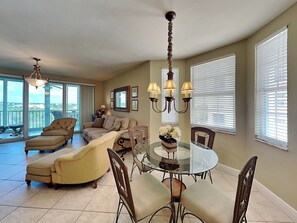 Condo (2 Bedrooms) | Property amenity