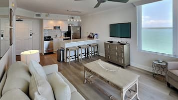 Condo (1 Bedroom) | Servicio de la propiedad