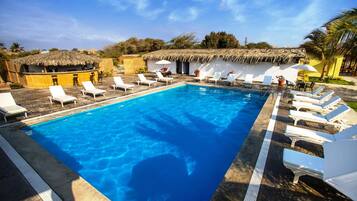 Outdoor pool, sun loungers