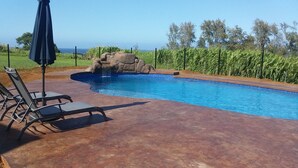 Outdoor pool - Moana Pali House (Pepeekeo)