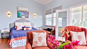 Shell Suite | Individually decorated, individually furnished, free WiFi