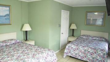 Bàn, khu vực làm việc phù hợp cho laptop