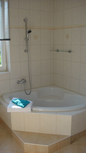 Bañera profunda