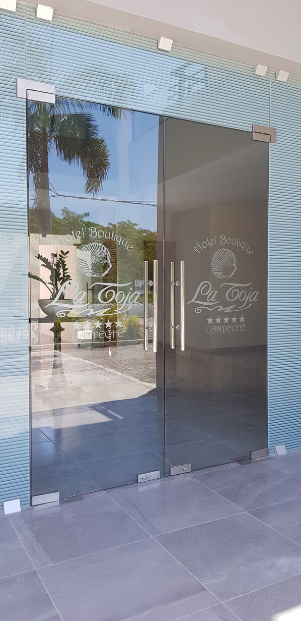 Entrada de la propiedad