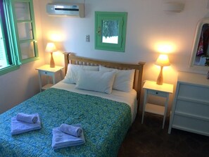 2 bedrooms, iron/ironing board, WiFi, bed sheets