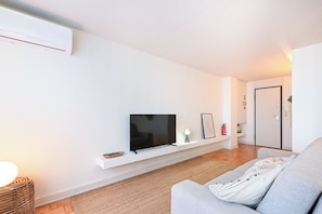 Deluxe-studio (204) | Oleskelualue | Taulutelevisio