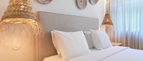 Decoración individual, mobiliario individual, cortinas opacas