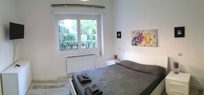 1 chambre, fer et planche à repasser, Wi-Fi, draps fournis