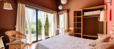 2 makuuhuonetta, silitysrauta/-lauta, vauvan matkasänky, ilmainen Wi-Fi