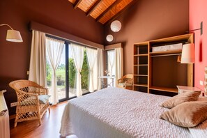 2 bedrooms, iron/ironing board, travel crib, free WiFi