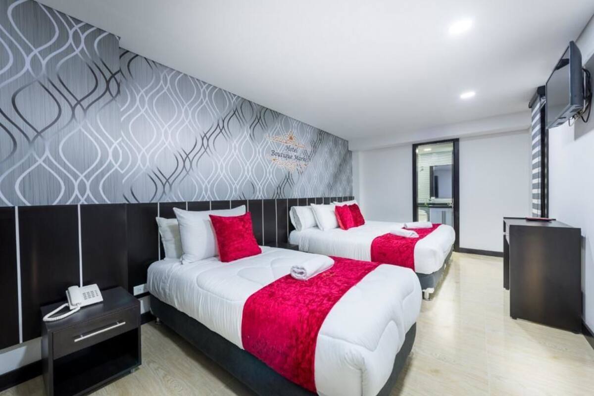 Premium bedding, down duvets, minibar, desk