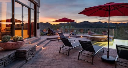 Southwest home w/ Hot Tub, pool, and amazing Mnt. Views!