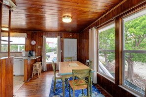 Private kitchen - Estero Island Apartment With Boat Dock (Fort Myers Beach)