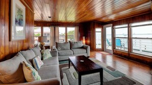 Unclassified image, 2 of 26, button - Estero Island Apartment With Boat Dock (Fort Myers Beach)