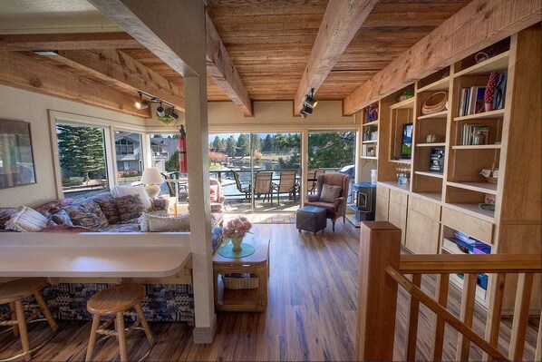 TV - Evergreen Escape (South Lake Tahoe)