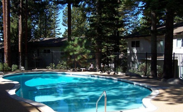 Alberca al aire libre 