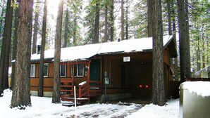 Exterior - Tahoe Island Hideaway (South Lake Tahoe)