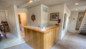 Unclassified image, 3 of 18, button - Slippery Slope Chalet (South Lake Tahoe)