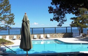 Sisäuima-allas, ulkouima-allas