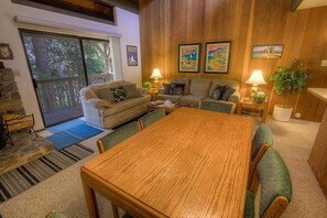 TV, fireplace - Forest View Townhouse (Kings Beach)