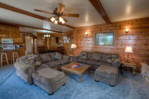 TV, fireplace - Heavenly Lake View Retreat (South Lake Tahoe)