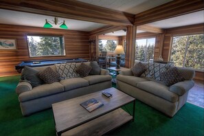 TV, fireplace - Heavenly Hilltop Hideaway (South Lake Tahoe)