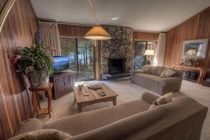 تلفزيون، مدفأة