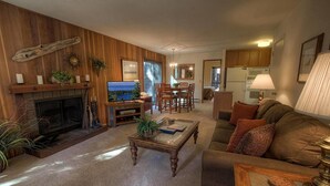 Unclassified image, 3 of 16, button - Pinenut Place (Incline Village)