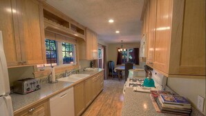 Private kitchen - Slice of Tahoe (South Lake Tahoe)